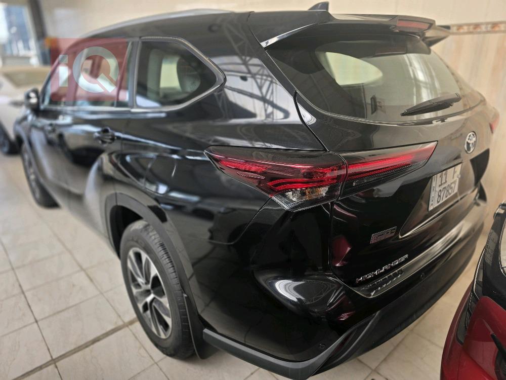 تۆیۆتا هایلاندەر